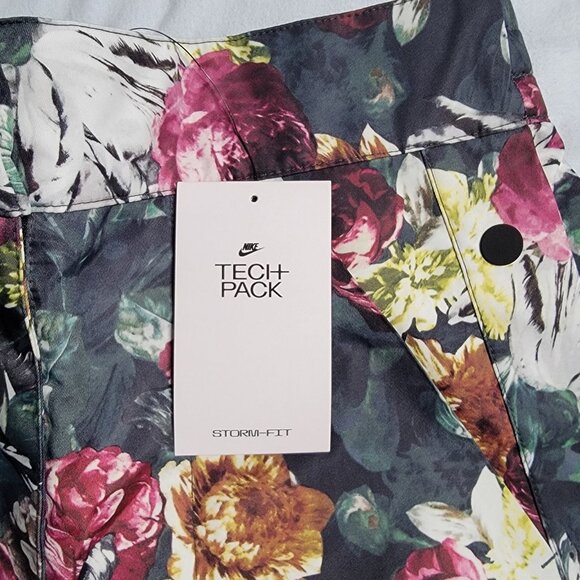 Womens Nike Sportwear Storm-Fit Tech Pack Pants Size Small - Picture 10 of 11